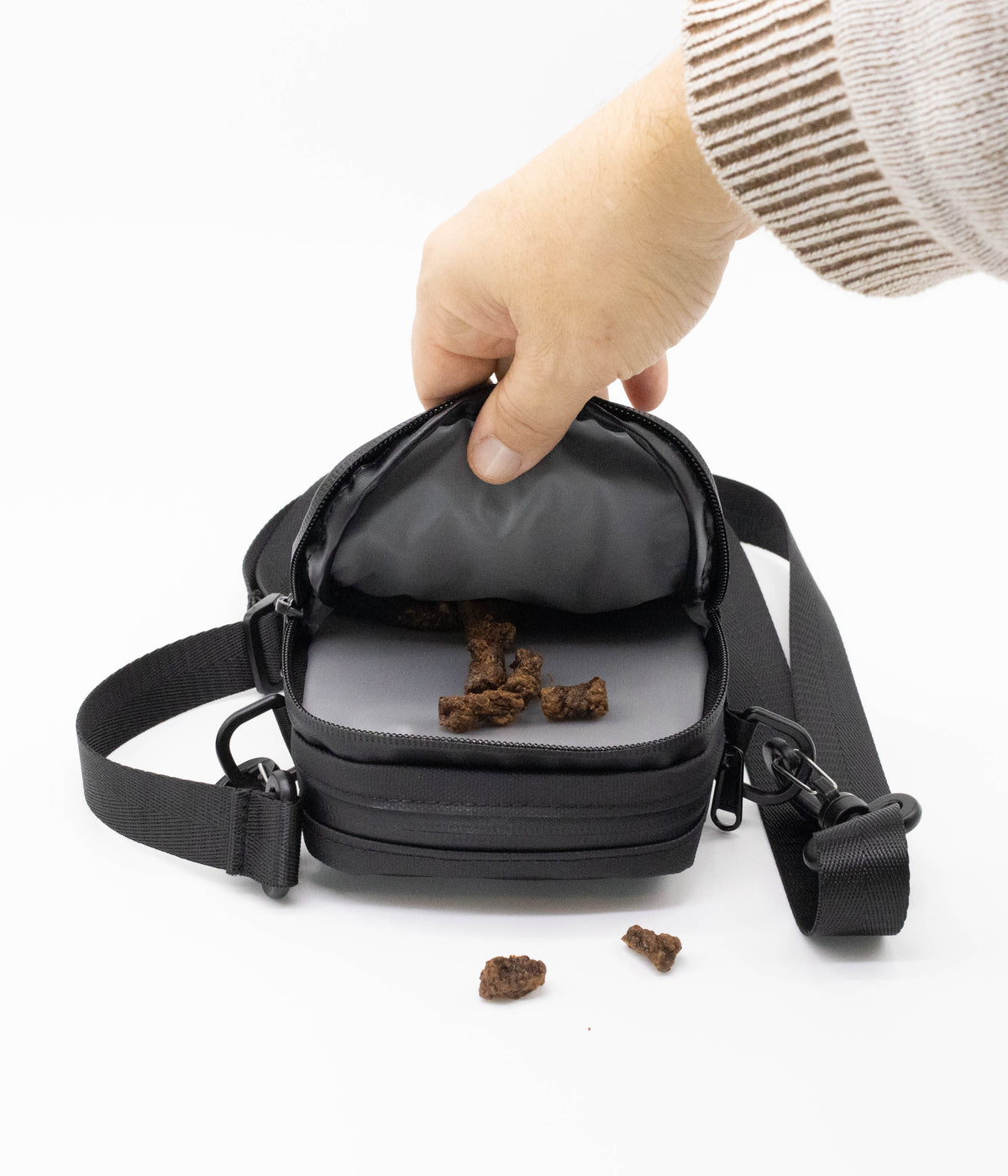 Gassitasche Vyran Schwarz – Kollektion Hundehöhle