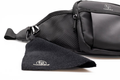 Gassibauchtasche Diona Schwarz mit Getränkehalter – Kollektion Hundehöhle